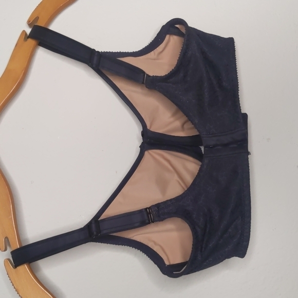 Chantelle Magnifique Full Bust Wirefree Bra Black 34F (DDD) - Picture 7 of 10